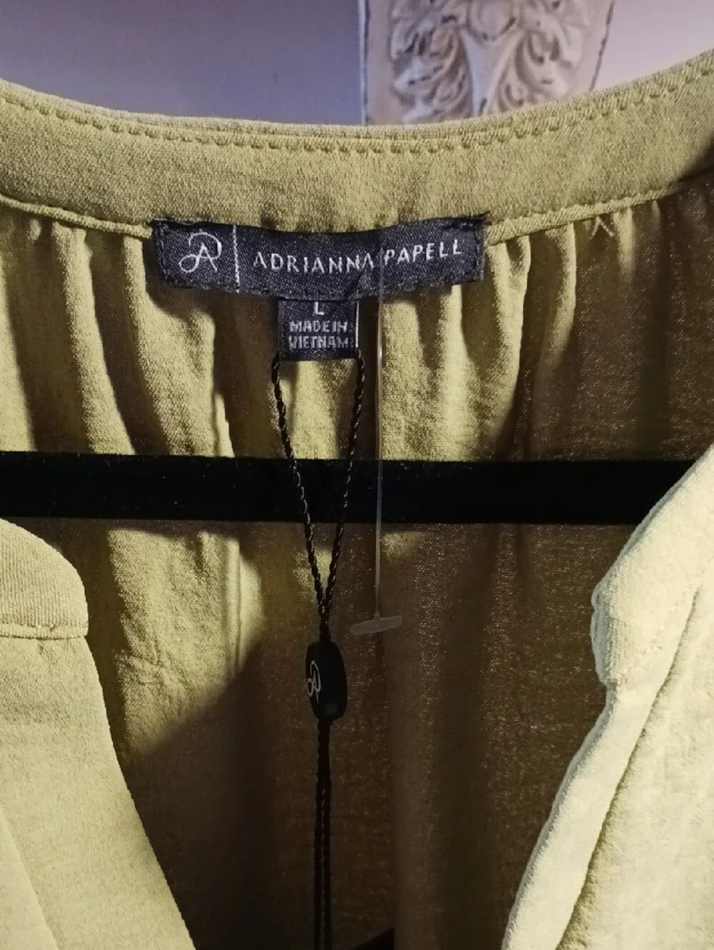 Adrianna Papell chic lightweight